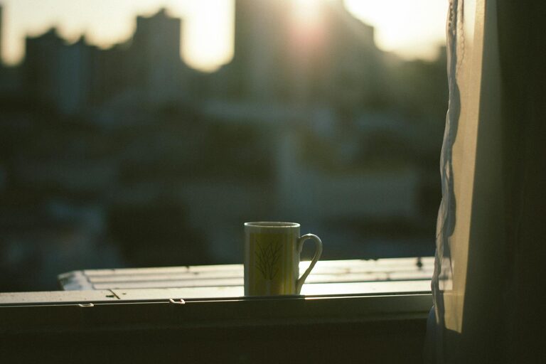 Simple Ways to Create a Relaxing Morning Routine to Start Your Day Positively